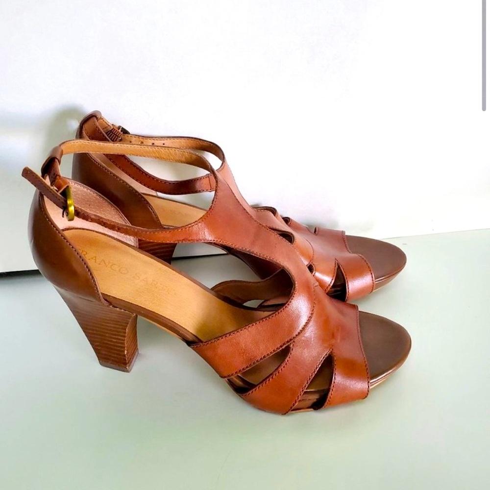 Franco Sarto Cyndi Cognac Leather T Strap Sandal Size 8.5